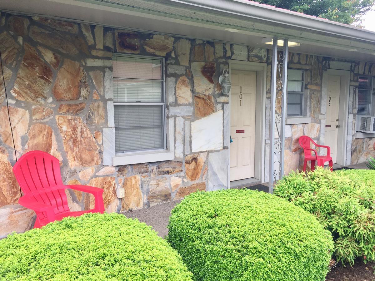 Phillips Historic Motel & Cottages Robbinsville Exterior photo