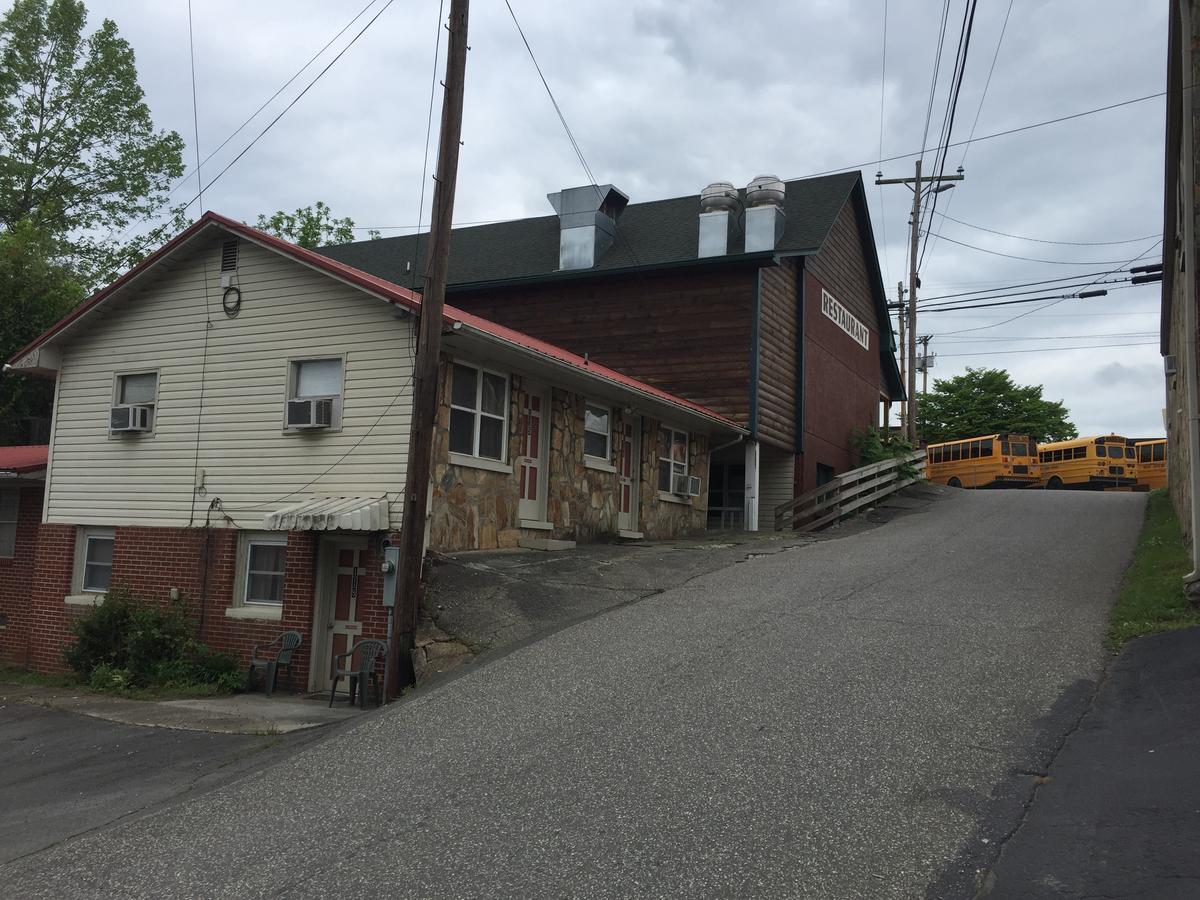 Phillips Historic Motel & Cottages Robbinsville Exterior photo